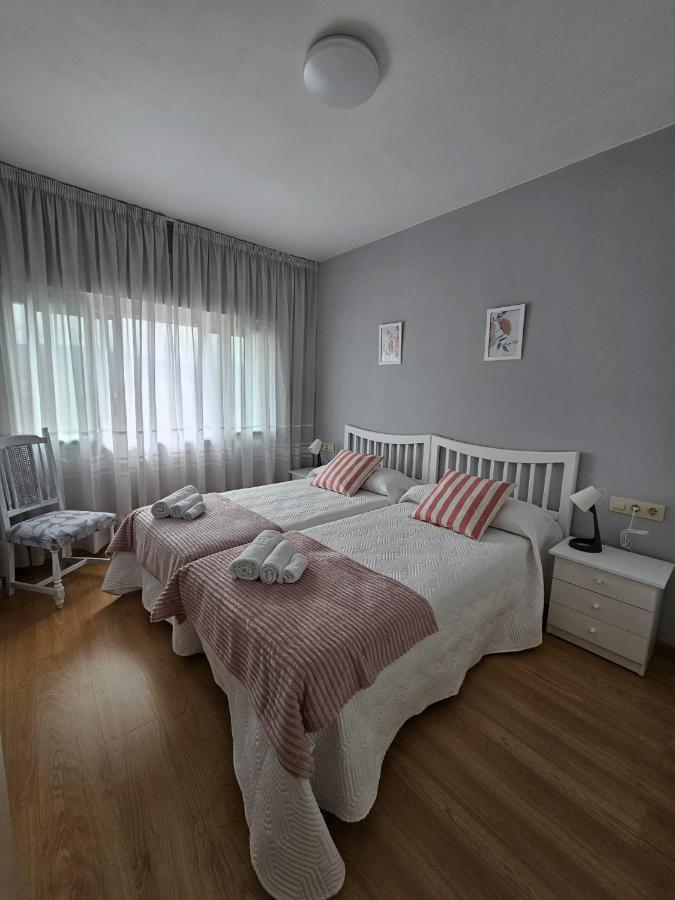 Apartamento Meda Padrón Exterior foto
